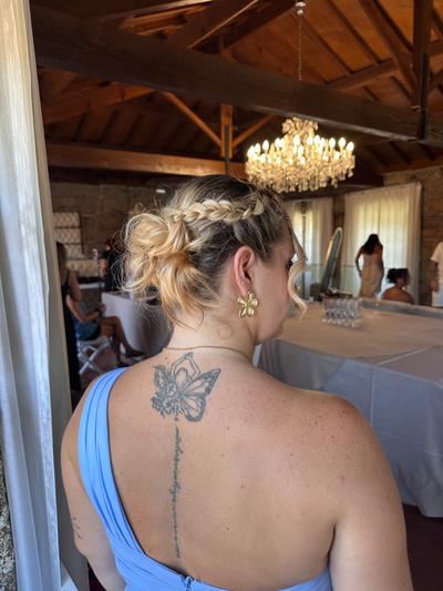 Penteado de noiva e das madrinhas, numa quinta